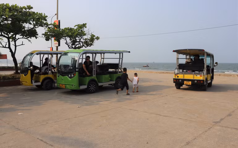 Cửa Lò hướng tới mục tiêu mỗi người lái xe điện là một hướng dẫn viên du lịch.