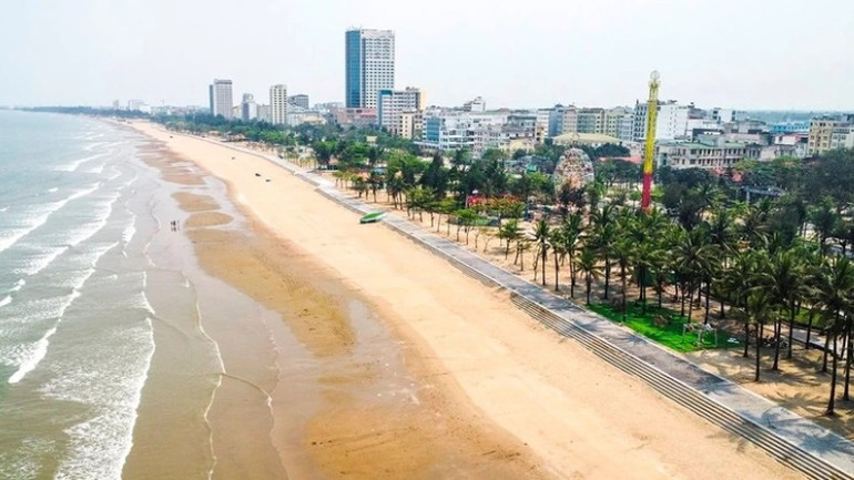 Từ ngày 1/12/2024, thị xã Cửa Lò và 4 xã của huyện Nghi Lộc chính thức nhập vào thành phố Vinh.