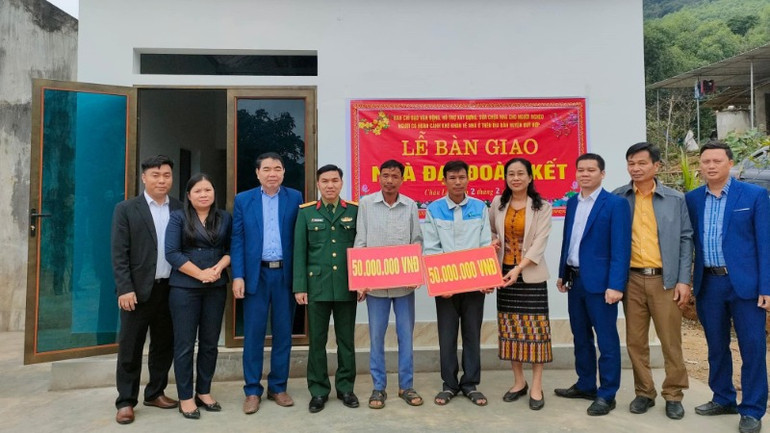 Huyện Quỳ Hợp đã hoàn thành 855 nhà/856 nhà.