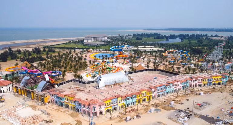 Dự án VinWonders Cửa Hội dự kiến đi vào hoạt động từ đầu tháng 6 tới đây.