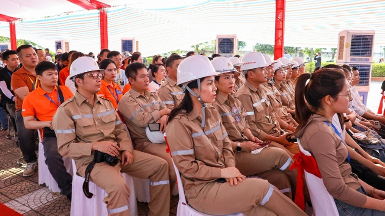 Đông đảo công nhân, người lao động tham dự Lễ phát động.