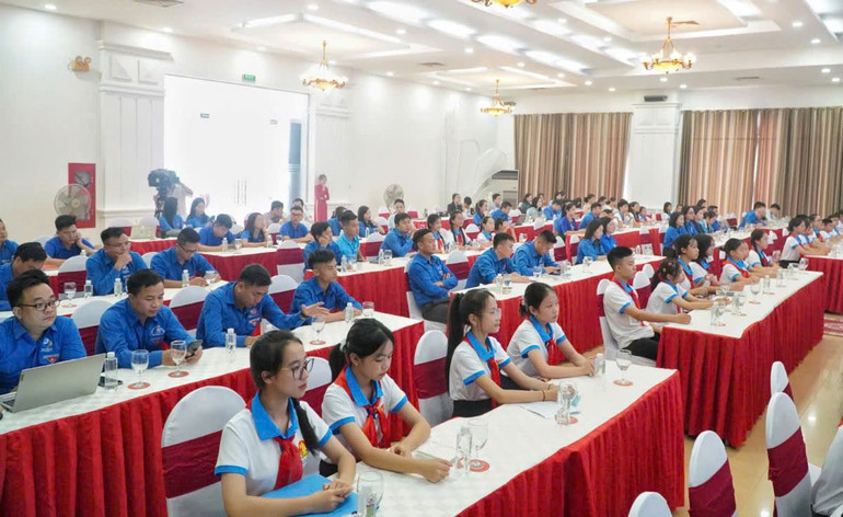 Tham dự Hội nghị có 110 đại biểu, đại diện cho hơn 1,5 triệu thanh thiếu nhi toàn tỉnh Nghệ An.