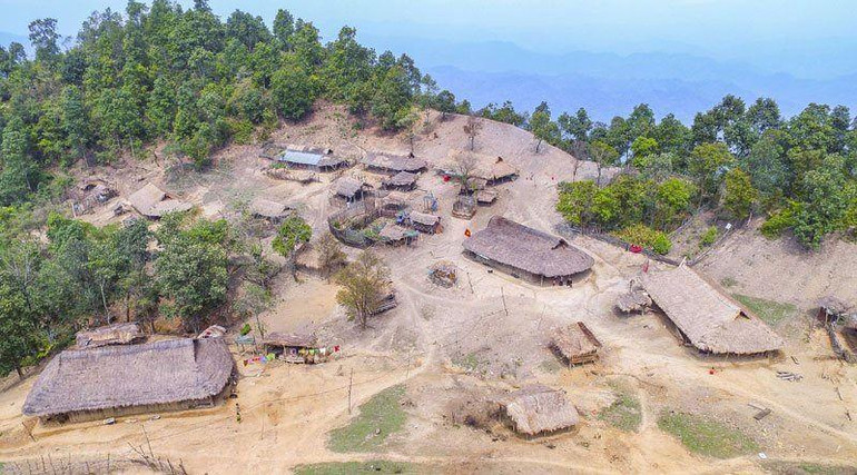 Cụm dân cư Pú Vang được ví như ngôi làng nguyên thủy trên núi khát.