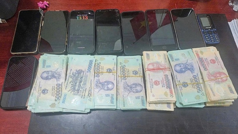 Tang vật vụ án bị thu giữ.