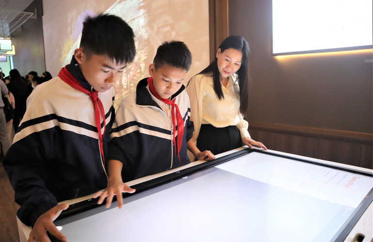 Không gian số thu hút hấp dẫn đặc biệt đối với du khách tham quan, học sinh.