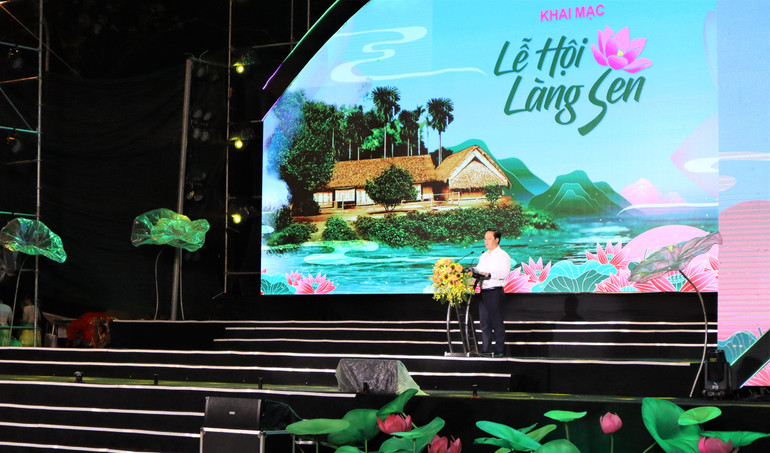 Chủ tịch Ủy ban nhân dân tỉnh Nghệ An Nguyễn Đức Trung phát biểu tại lễ khai mạc.