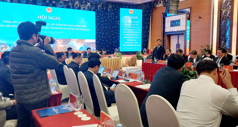 Nhiều đại biểu đóng góp ý kiến, đề xuất giải pháp tại hội nghị.