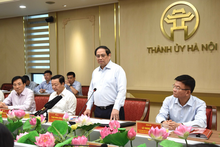 Thủ tướng Phạm Minh Chính phát biểu ý kiến kết luận cuộc làm việc.