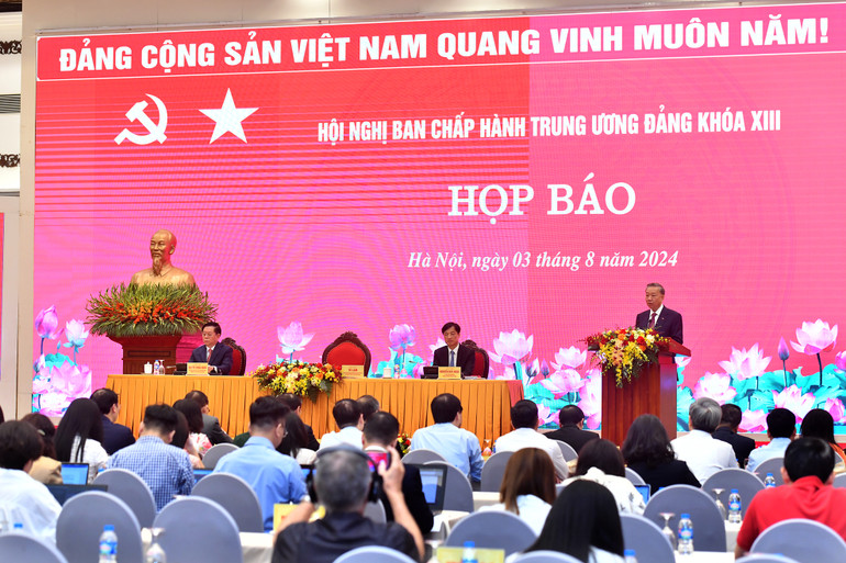 Tổng Bí thư, Chủ tịch nước Tô Lâm phát biểu tại cuộc họp báo.