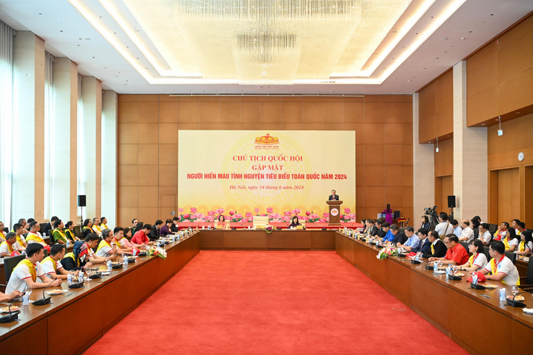 Quang cảnh cuộc gặp mặt tại Nhà Quốc hội. (Ảnh: DUY LINH)