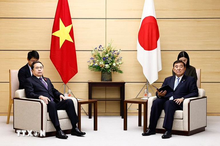 Chủ tịch Quốc hội Trần Thanh Mẫn hội kiến Thủ tướng Nhật Bản Ishiba Shigeru. (Ảnh: Doãn Tấn/TTXVN)