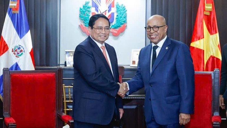 Thủ tướng Phạm Minh Chính và Chủ tịch Hạ viện Alfredo Pacheco. (Ảnh: VGP/Nhật Bắc)