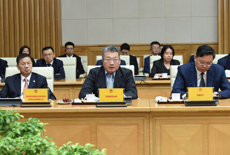 Đại diện lãnh đạo doanh nghiệp Trung Quốc phát biểu. Đại diện lãnh đạo doanh nghiệp Trung Quốc phát biểu.