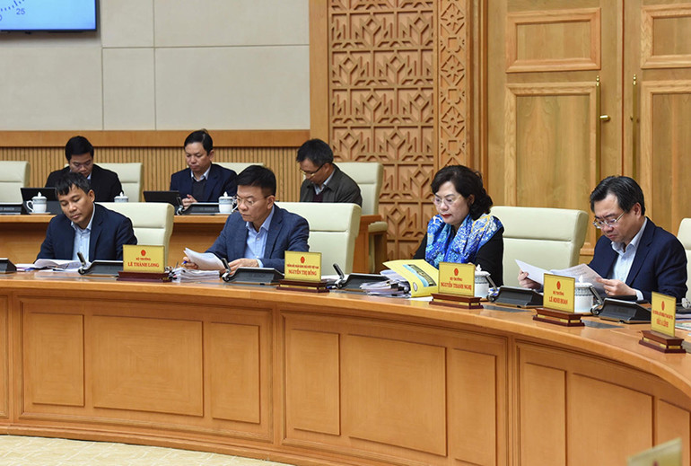 Đại diện lãnh đạo các bộ, ngành tham dự phiên họp. Đại diện lãnh đạo các bộ, ngành tham dự phiên họp.