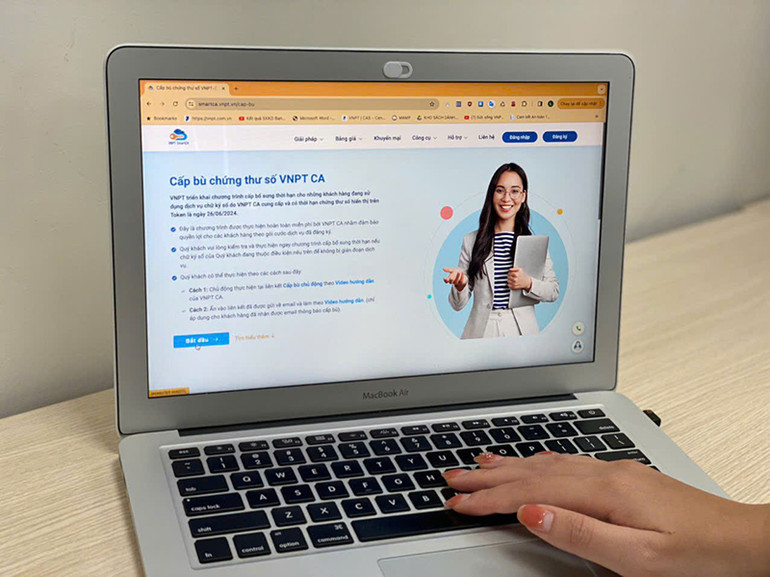 Dịch vụ chữ ký số VNPT Smart CA đã kết nối và tích hợp với hơn 900 ứng dụng khác nhau như Cổng dịch vụ công Quốc gia, Cổng dịch vụ công Bộ Công an, hệ thống thuế...