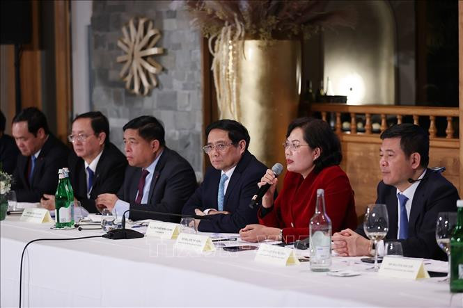 Thống đốc Ngân hàng Nhà nước Việt Nam Nguyễn Thị Hồng phát biểu. (Ảnh: TTXVN) Thống đốc Ngân hàng Nhà nước Việt Nam Nguyễn Thị Hồng phát biểu. (Ảnh: TTXVN)