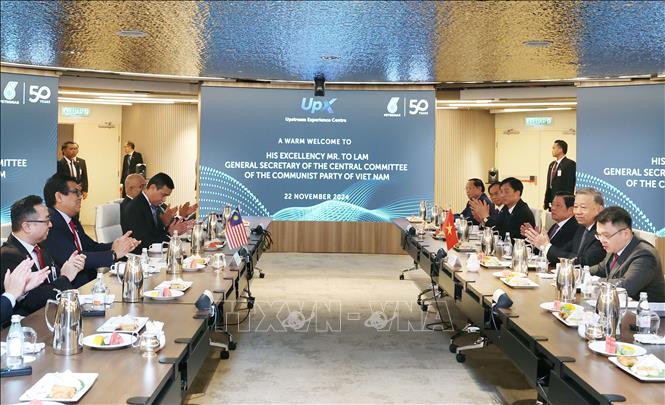 Tổng Bí thư Tô Lâm thăm và làm việc với Tập đoàn Petronas tại Kuala Lumpur, Malaysia. Ảnh: Thống Nhất/TTXVN