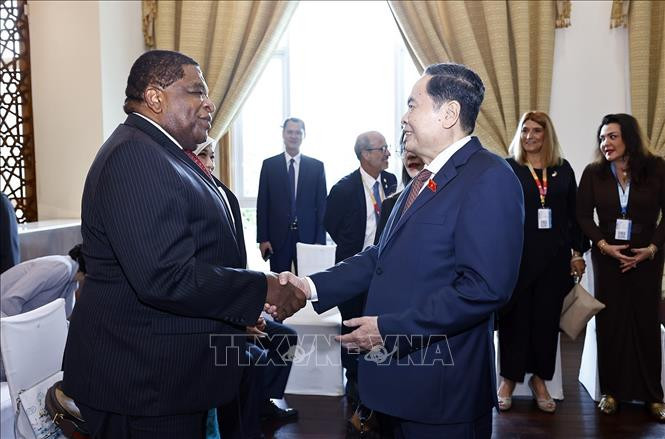 Chủ tịch Quốc hội Trần Thanh Mẫn với Tổng Thư ký Liên minh Nghị viện Thế giới (IPU) Martin Chungong.