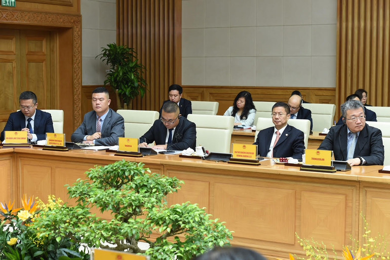 Các doanh nghiệp Trung Quốc trong lĩnh vực phát triển kinh tế xanh, kinh tế số tham dự tọa đàm. Các doanh nghiệp Trung Quốc trong lĩnh vực phát triển kinh tế xanh, kinh tế số tham dự tọa đàm.