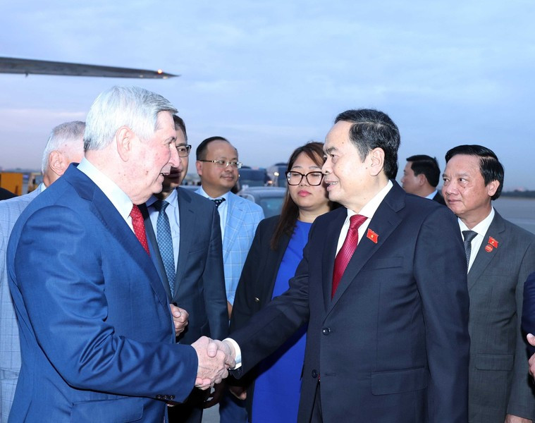 Lễ tiễn Chủ tịch Quốc hội Trần Thanh Mẫn tại sân bay Vnukovo, thủ đô Moskva, Liên bang Nga. (Ảnh: TTXVN)