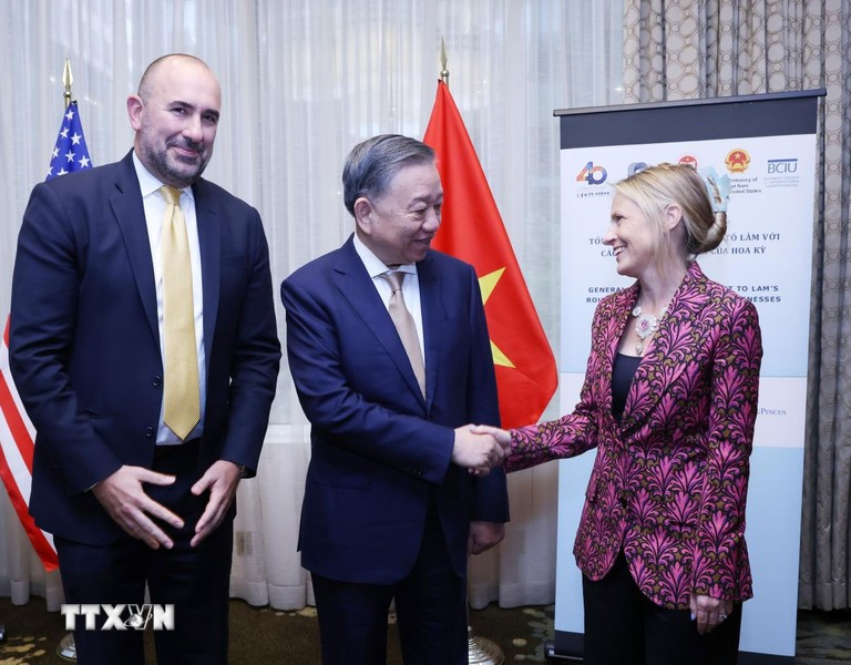 Tổng Bí thư, Chủ tịch nước Tô Lâm với đại diện doanh nghiệp Hoa Kỳ. (Ảnh: Lâm Khánh/TTXVN)