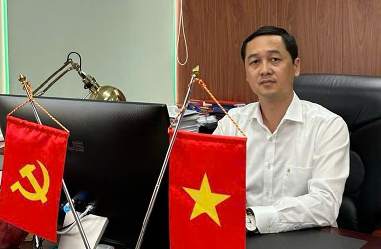 Ông Nguyễn Quang Giang, Phó Cục trưởng Đường cao tốc Việt Nam. Ông Nguyễn Quang Giang, Phó Cục trưởng Đường cao tốc Việt Nam.