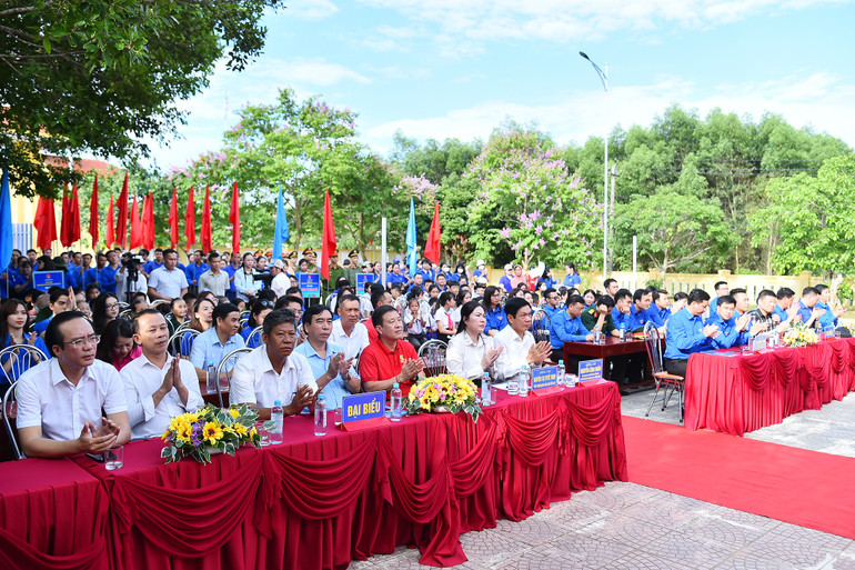 Các đại biểu tham dự Lễ ra quân Chiến dịch Thanh niên tình nguyện hè năm 2024.