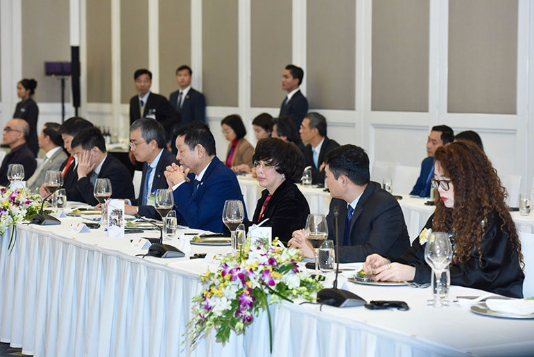 Đại diện các doanh nghiệp tiêu biểu của Việt Nam tại buổi gặp gỡ.