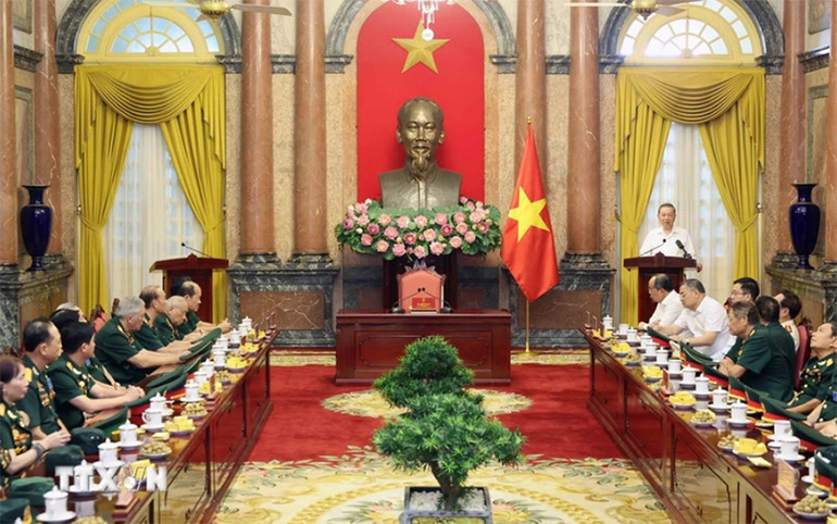 Quang cảnh buổi gặp mặt. (Ảnh: NHAN SÁNG/TTXVN) Quang cảnh buổi gặp mặt. (Ảnh: NHAN SÁNG/TTXVN)