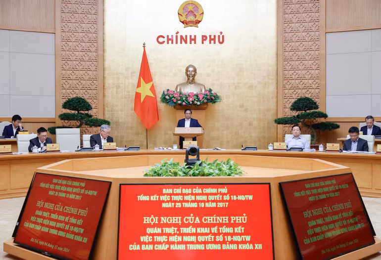 Thủ tướng Phạm Minh Chính chủ trì Hội nghị quán triệt, triển khai về tổng kết việc thực hiện Nghị quyết số 18 vào ngày 4/12. (Ảnh: Nhật Bắc)