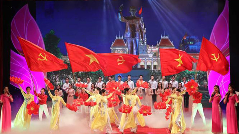 Chương trình nghệ thuật chào mừng. Ảnh: TTXVN