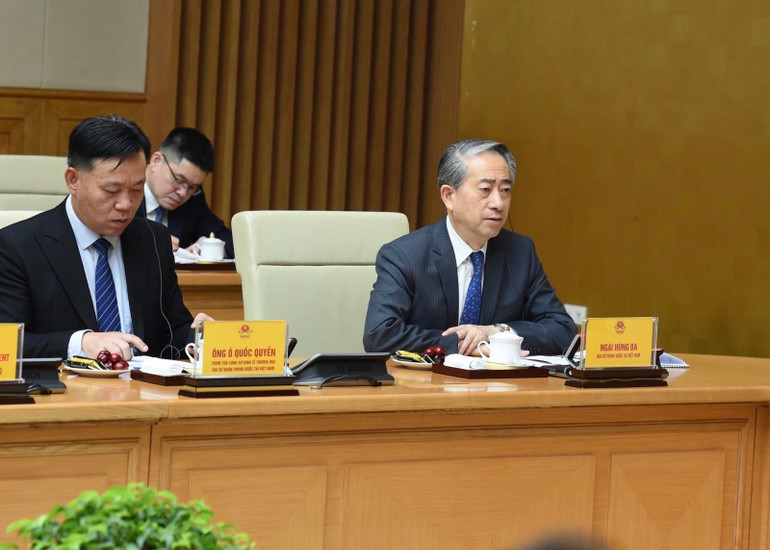 Đại sứ Trung Quốc tại Việt Nam Hùng Ba phát biểu ý kiến tại Tọa đàm.