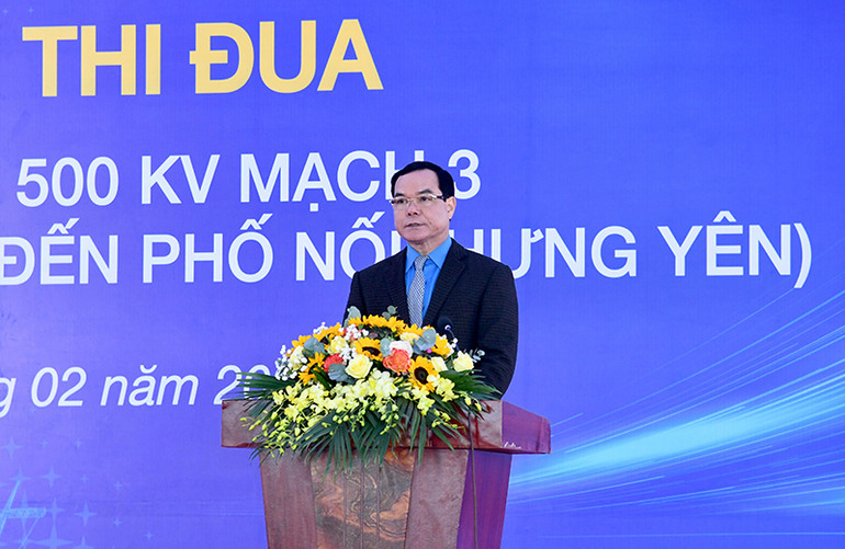 Chủ tịch Tổng Liên đoàn Lao động Việt Nam Nguyễn Đình Khang phát biểu ý kiến tại lễ phát động.