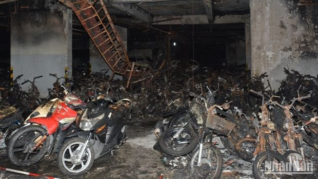 Một vụ cháy chung cư gây thiệt hại lớn về tài sản tại Thành phố Hồ Chí Minh.
