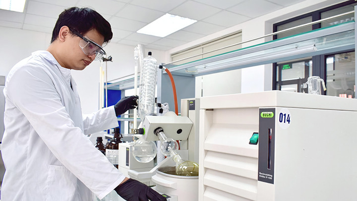 TS Trương Thanh Tùng tại phòng thí nghiệm. Ảnh: NHÂN VẬT CUNG CẤP TS Trương Thanh Tùng tại phòng thí nghiệm. Ảnh: NHÂN VẬT CUNG CẤP