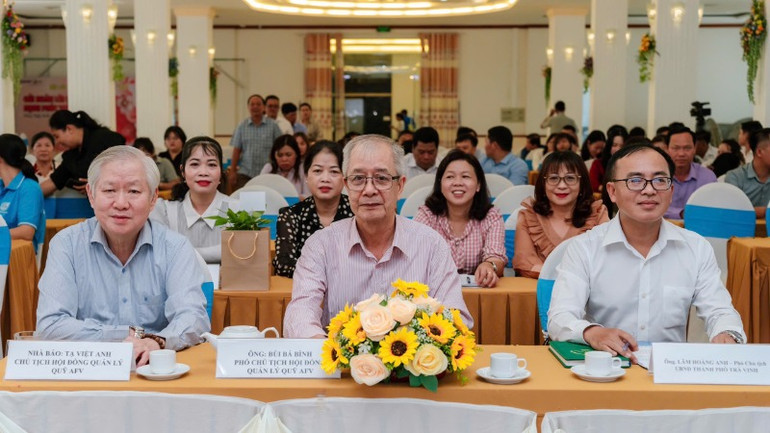 Các đại biểu tham dự khởi động dự án B5.