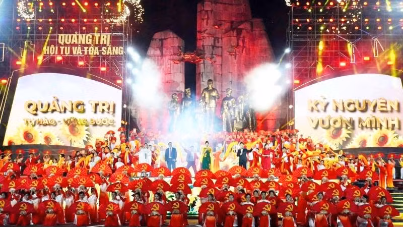 Chương trình nghệ thuật đặc biệt: “Quảng Trị - Hội tụ và tỏa sáng" tại điểm cầu Đồng Hới.