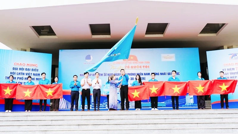 TP HCM kỷ niệm Chiến dịch Hồ Chí Minh, ĐH Luật thay đổi tuyển sinh, THCS Cầu Giấy tuyển 440 học sinh