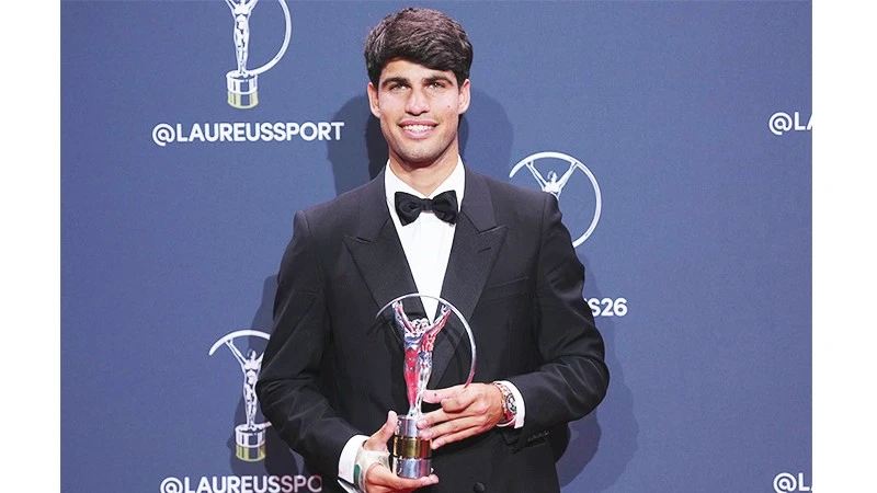 Carlos Alcaraz có thể bỏ lỡ Roland Garros vì chấn thương cổ tay