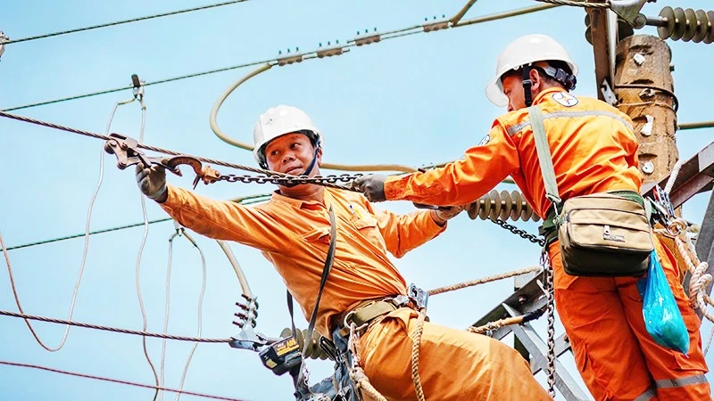 Áp lực cung ứng điện tăng cao: Hệ thống quốc gia ghi nhận mức tiêu thụ vượt 1 tỷ kWh