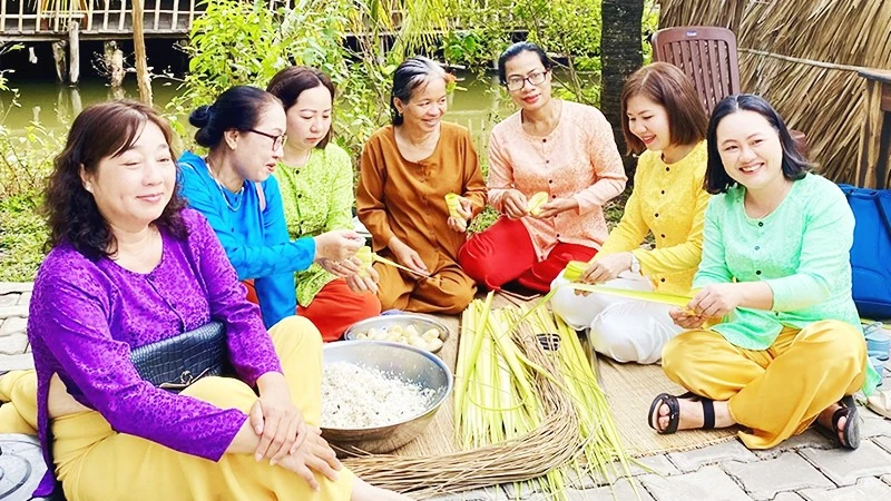 Trải Nghiệm Làm Bánh Dân Gian Và Khám Phá Văn Hóa U Minh Hạ Tại Cà Mau Eco