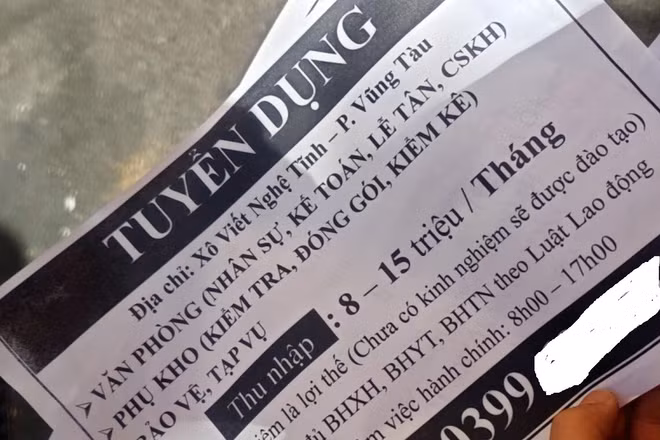 Tờ tuyển dụng lao động của một trong hai công ty có dấu hiệu lừa đảo. 