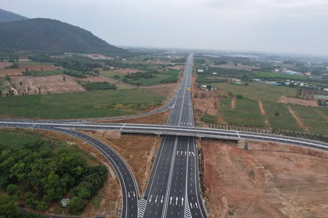 Một đoạn cao tốc Biên Hòa-Vũng Tàu đoạn qua Thành phố Hồ Chí Minh.