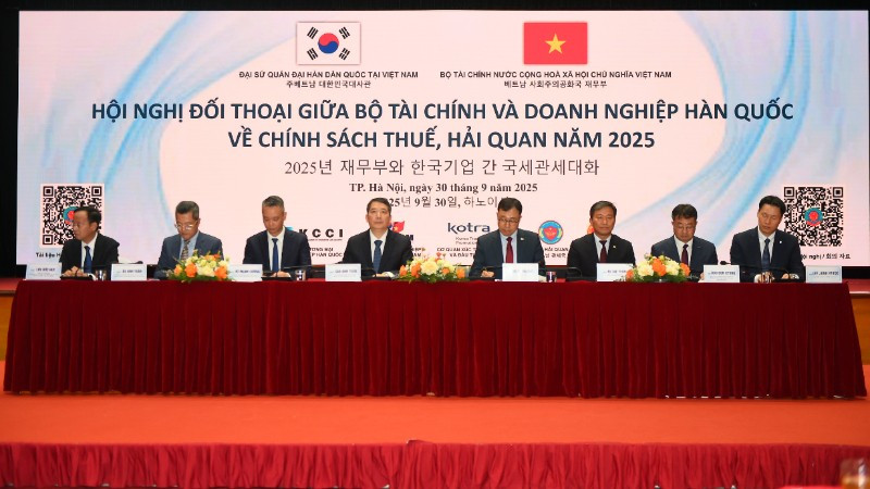 Bộ Tài chính Việt Nam phối hợp Đại sứ quán Đại Hàn Dân Quốc tại Việt Nam tổ chức Hội nghị đối thoại với doanh nghiệp Hàn Quốc về chính sách thuế, hải quan năm 2025.