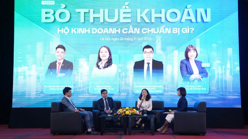 Các chuyên gia cũng đã cùng thảo luận, phân tích quy định pháp lý và nghĩa vụ mới của hộ kinh doanh sau khi bỏ thuế khoán.