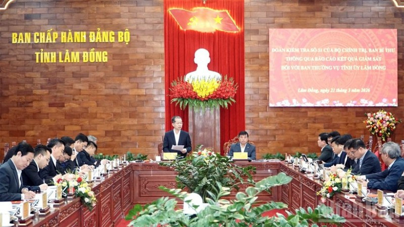 Quang cảnh buổi làm việc.