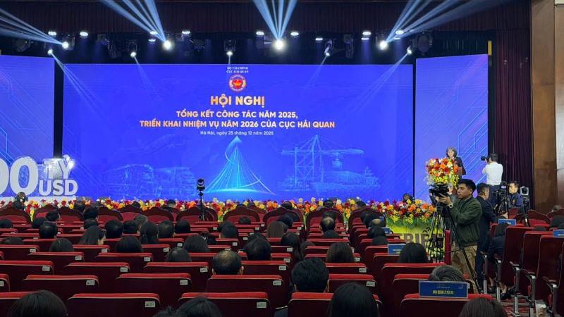 Toàn cảnh hội nghị.