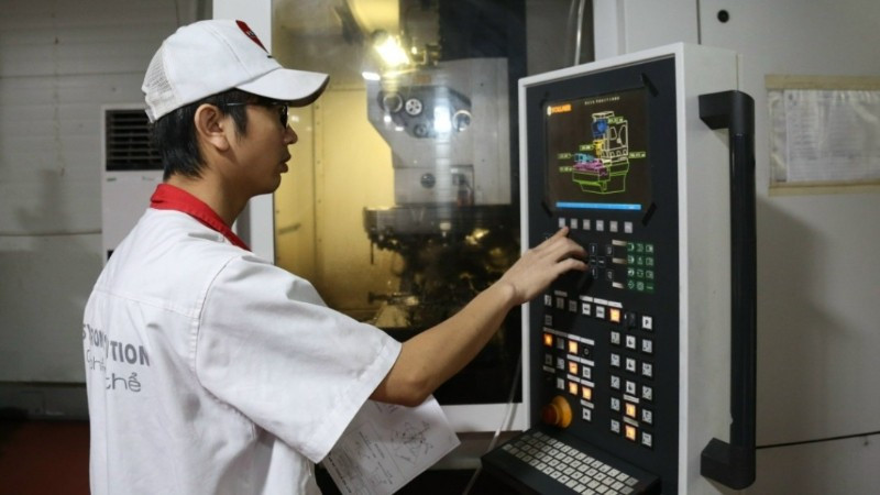 Công nghệ số ngày càng hiện diện sâu trong sản xuất, cho thấy yêu cầu cấp thiết phải đổi mới tư duy, nâng cao năng lực tự chủ và bắt nhịp các xu thế công nghệ của thời kỳ mới.