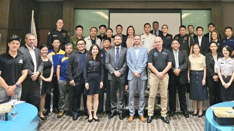 Đại diện các quốc gia tham dự cuộc họp liên ngành cấp khu vực về công tác phòng, chống buôn bán trái phép rác thải nguy hại qua biên giới. (Ảnh: Cục Hải quan)