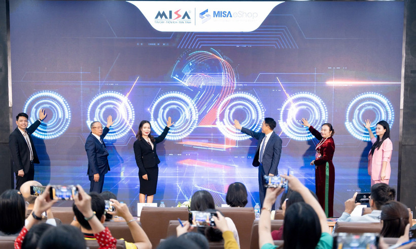 Lễ công bố chương trình Tặng miễn phí phần mềm cho 2 triệu hộ kinh doanh thực hiện xóa bỏ thuế khoán theo Nghị quyết 68-NQ/TW. 